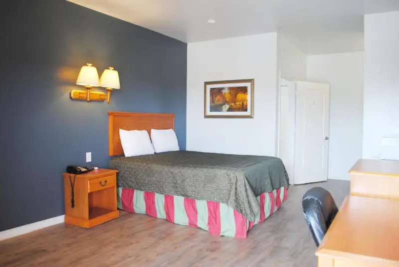 Queen Room
